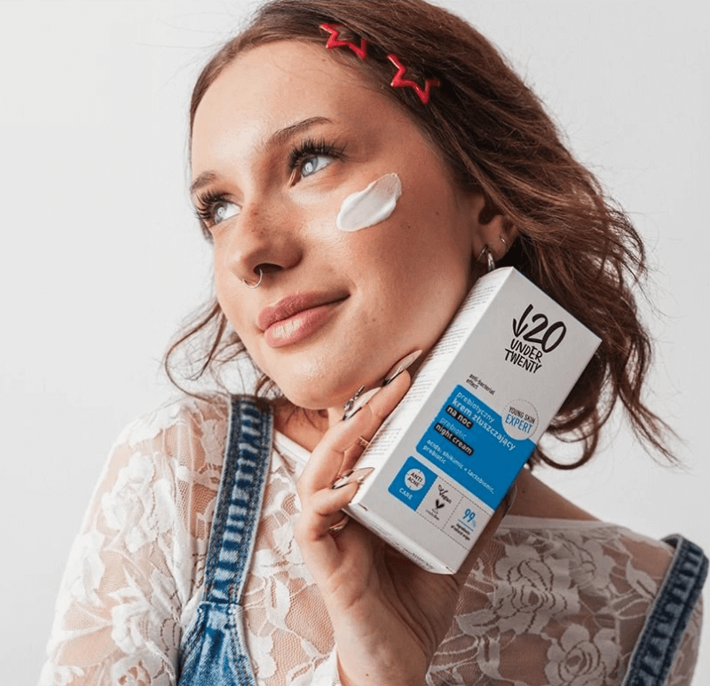 أندر توينتي كريم ليلي مقشر بالبريبايوتيك