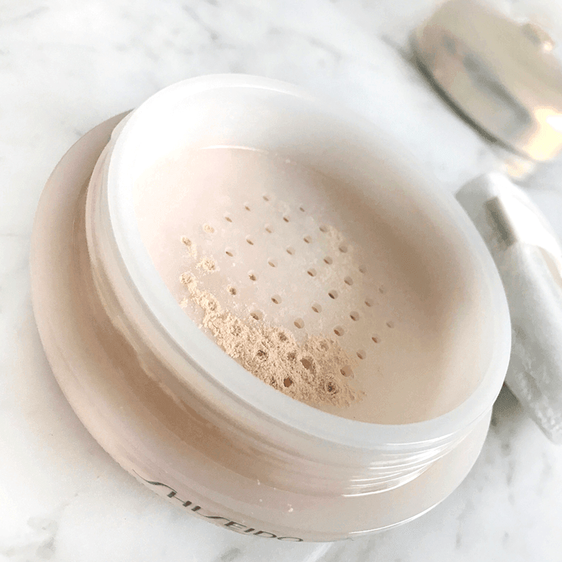 شيسيدو فيوتشر سلوشن إل إكس بودرة لوس راديانس