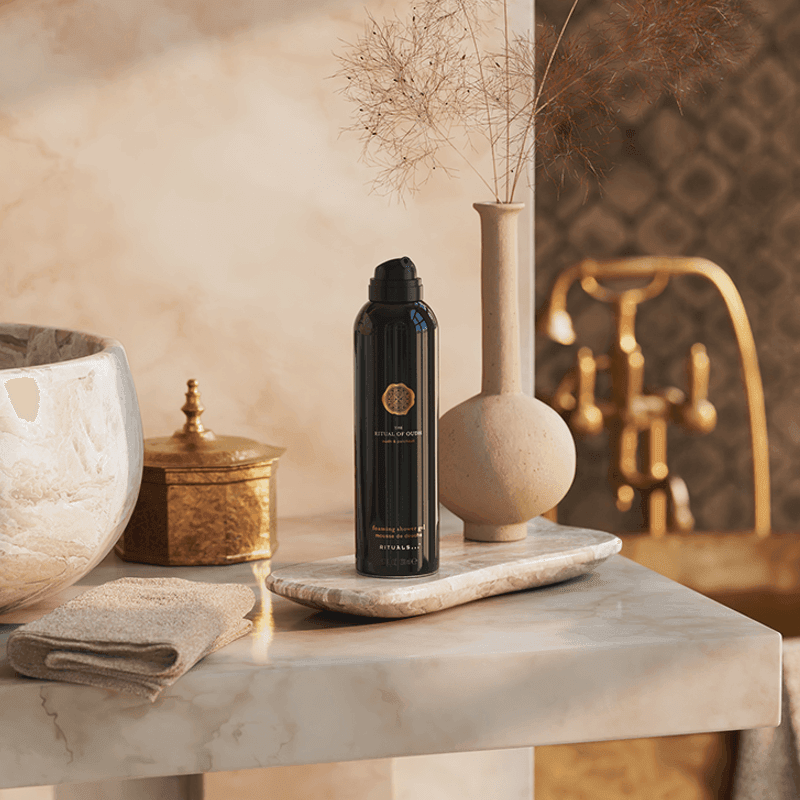 ريتشوال أوف عود فومينج شاور جل