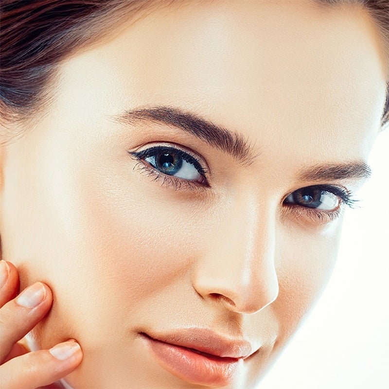 بينيتي لندن رموش طبيعية - اورا 16